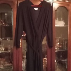Knee length dress. Black. Liz Claiborne